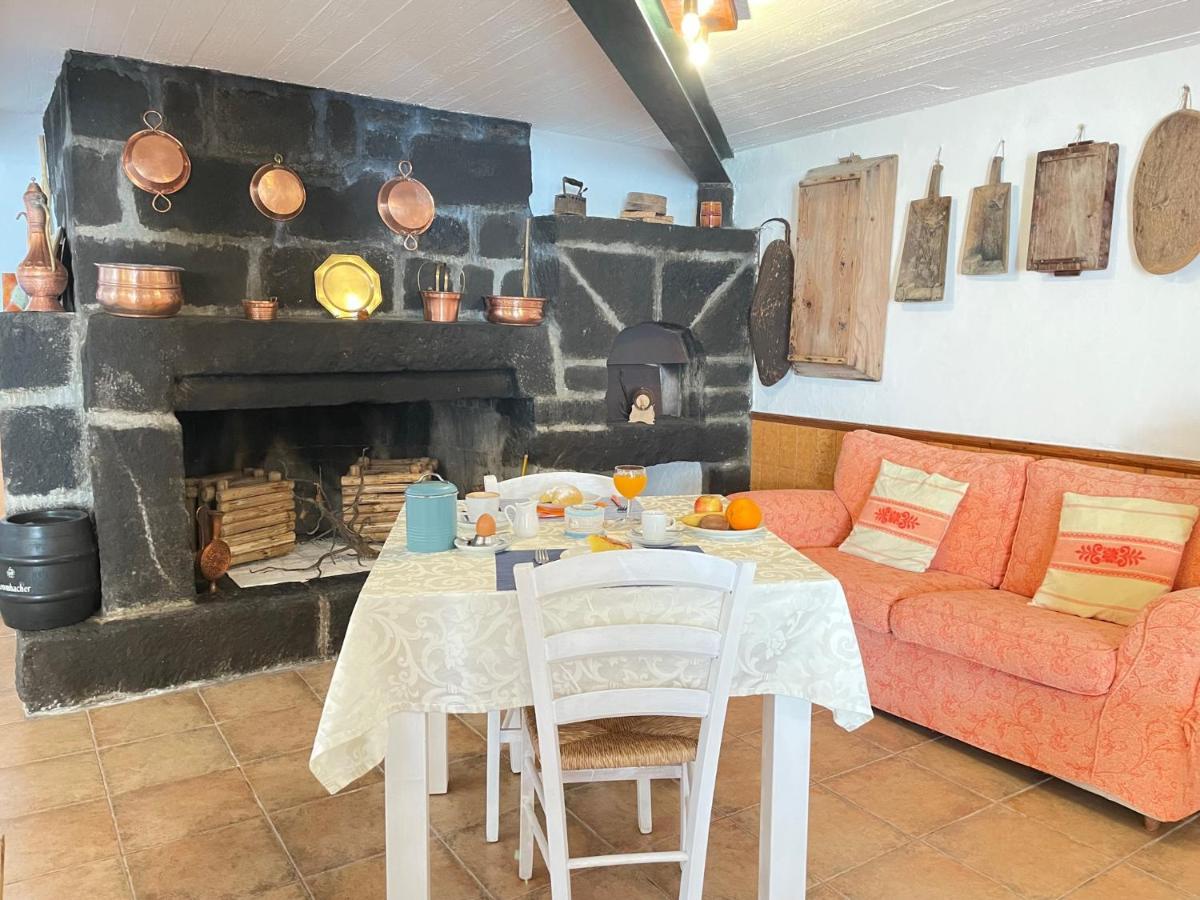 Villa Dessena Guest House Cala Liberotto Extérieur photo