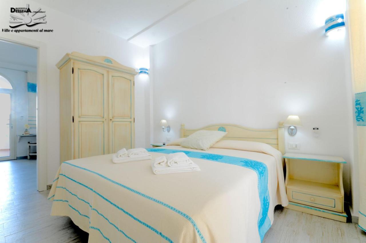 Villa Dessena Guest House Cala Liberotto Extérieur photo