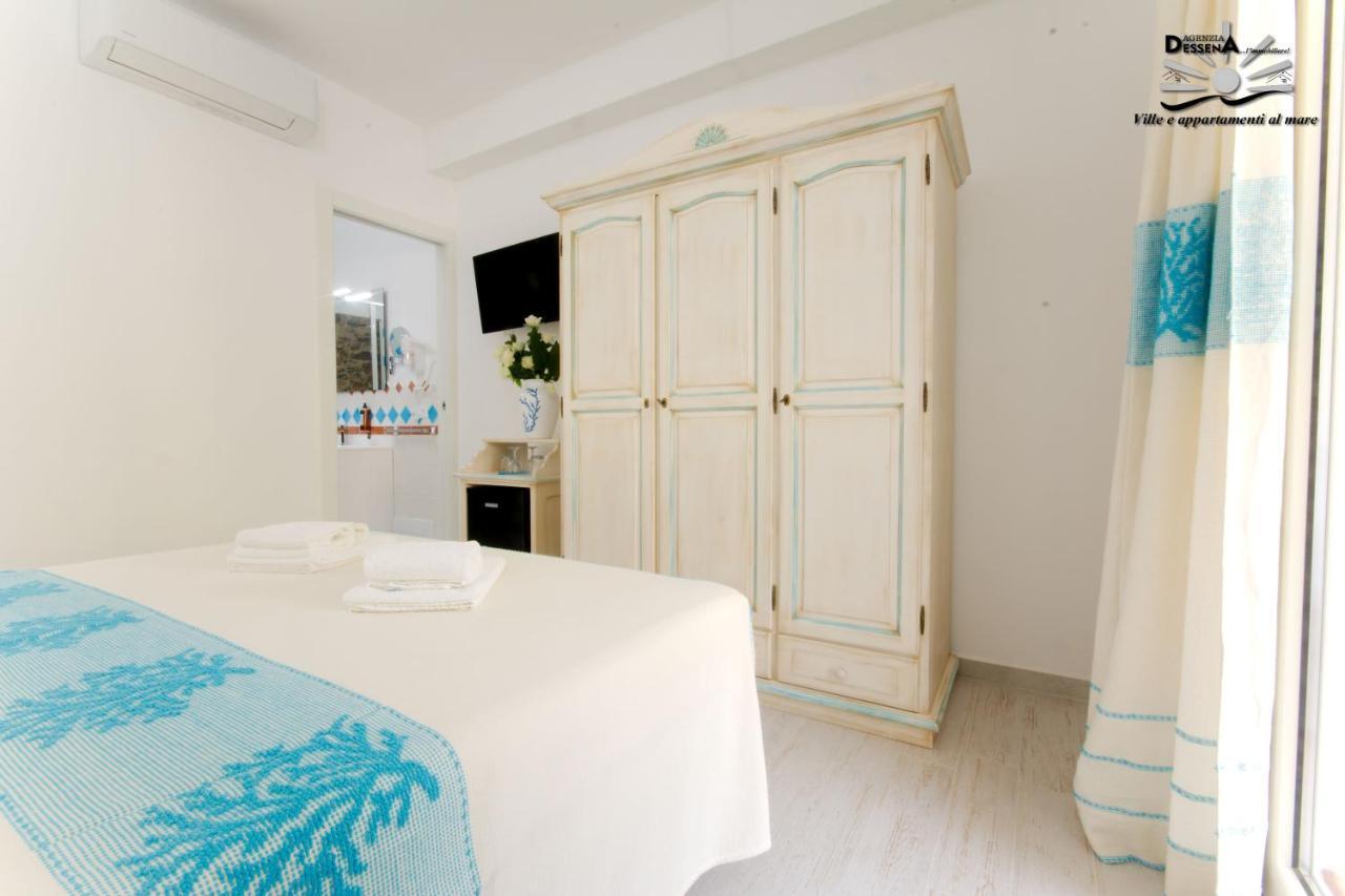 Villa Dessena Guest House Cala Liberotto Extérieur photo