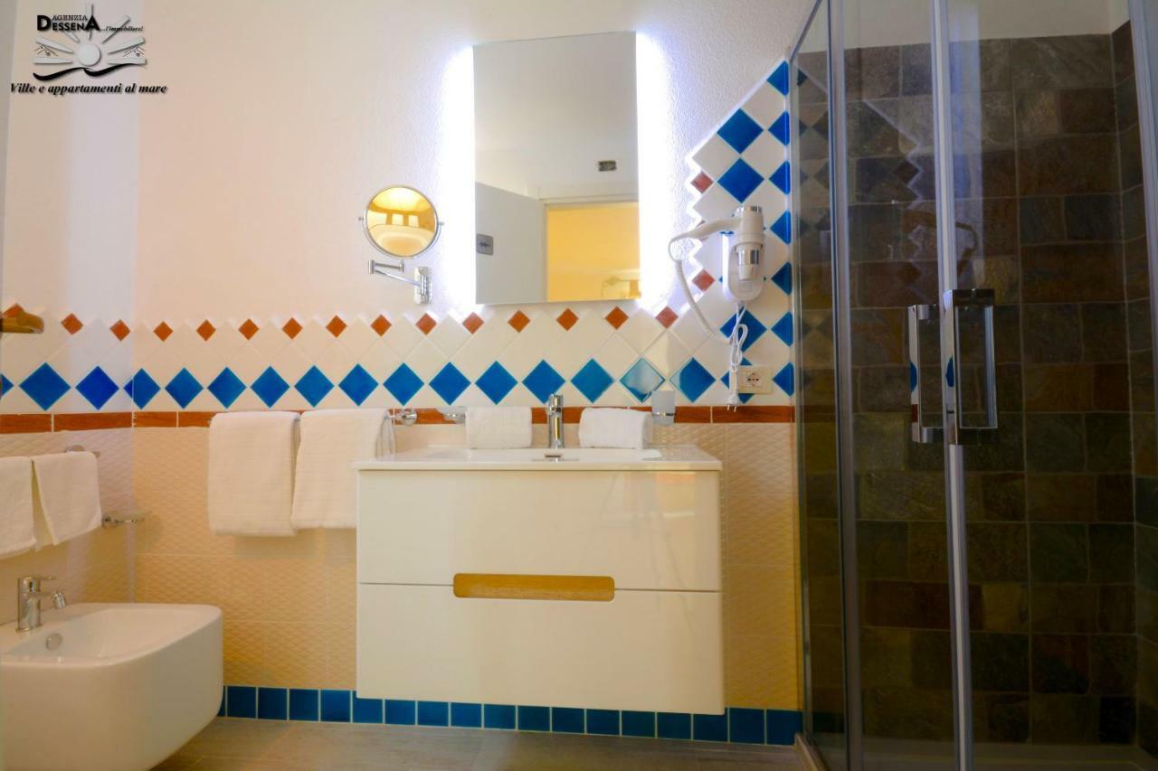 Villa Dessena Guest House Cala Liberotto Extérieur photo