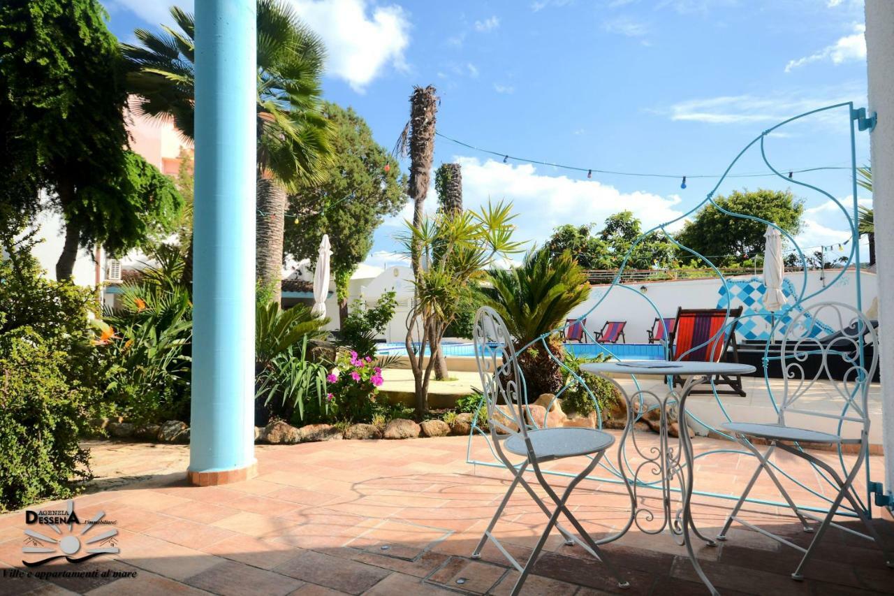 Villa Dessena Guest House Cala Liberotto Extérieur photo