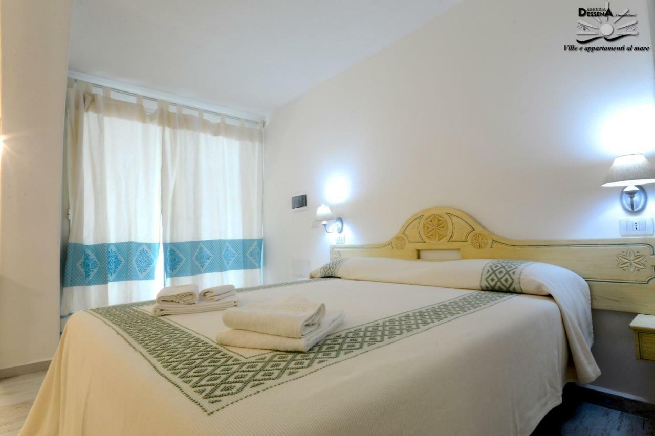 Villa Dessena Guest House Cala Liberotto Extérieur photo