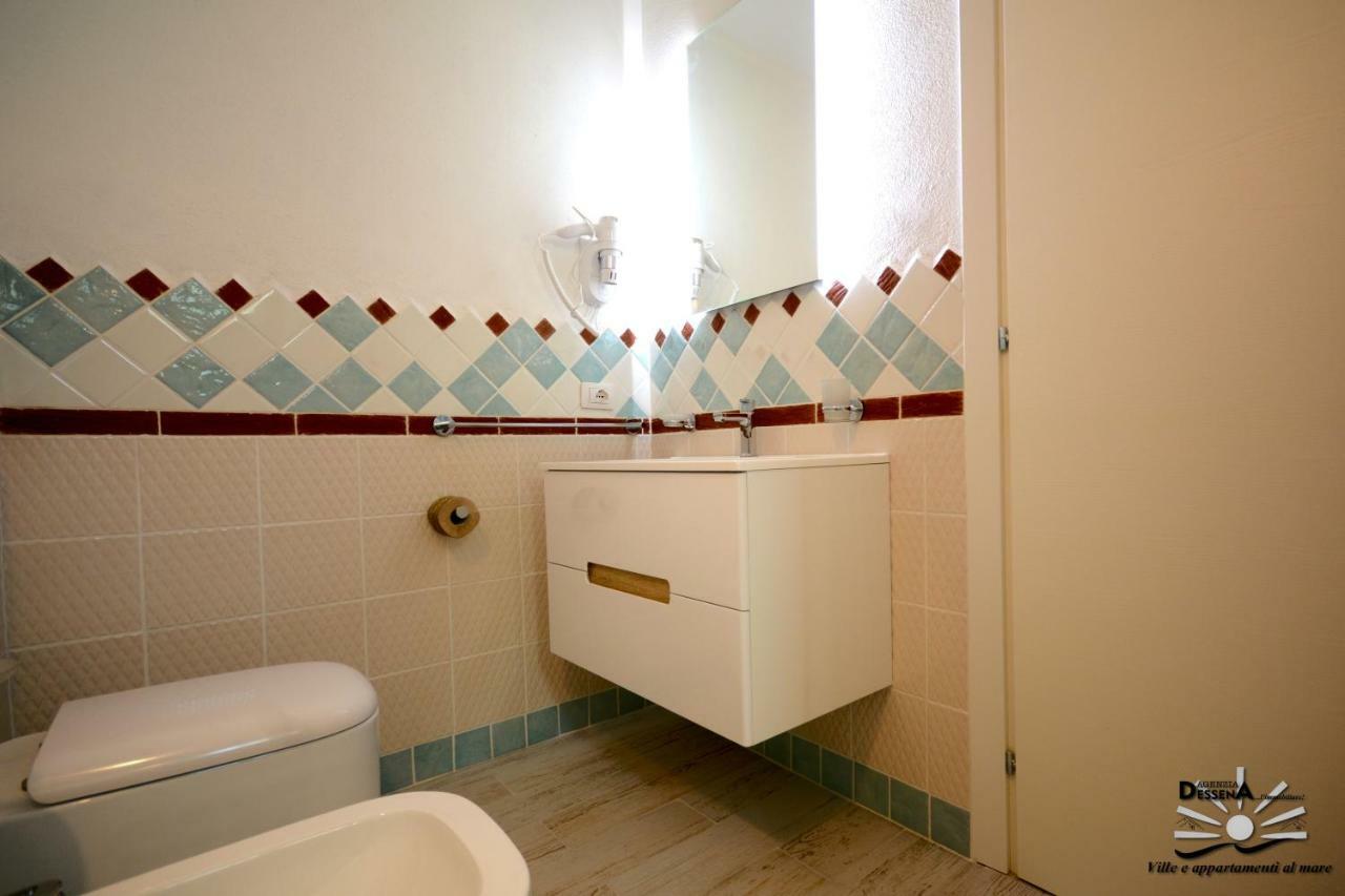 Villa Dessena Guest House Cala Liberotto Extérieur photo